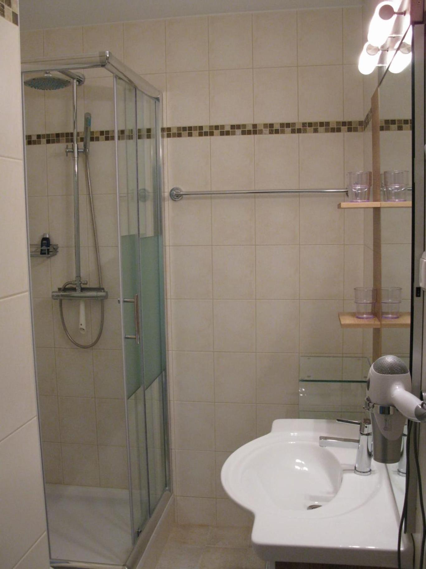 Kaernten Ossiacher See Apartment Zwei Zimmer Ferienwohnung Direkter Seezugang Strand Beheizte Schwimmhalle Bodensdorf Εξωτερικό φωτογραφία